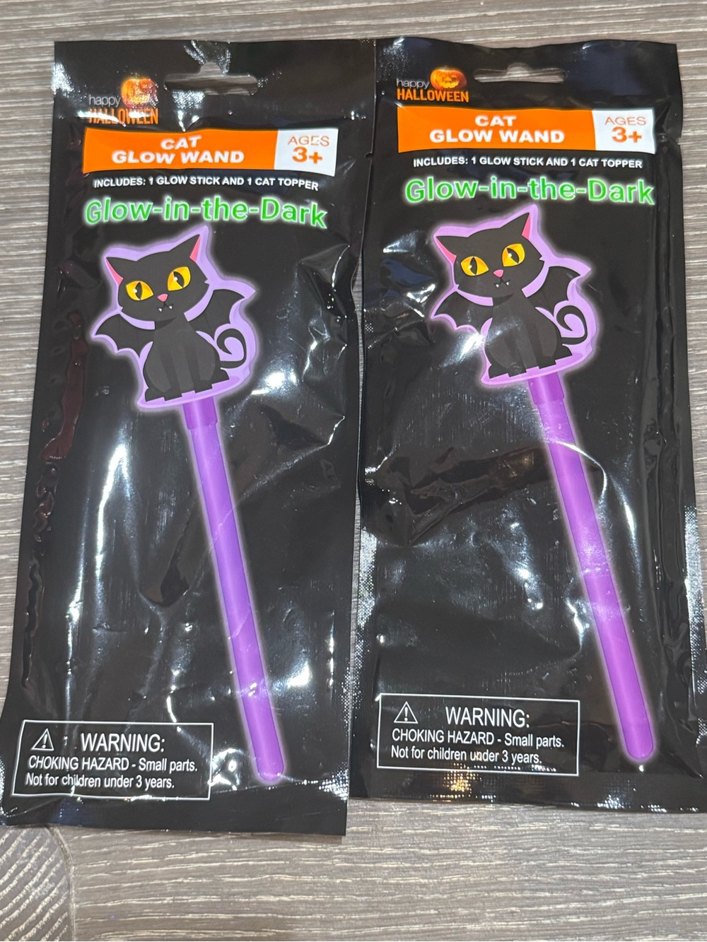 NWT happy halloween Glow-in-the-Dark purple Cat Glow Wand